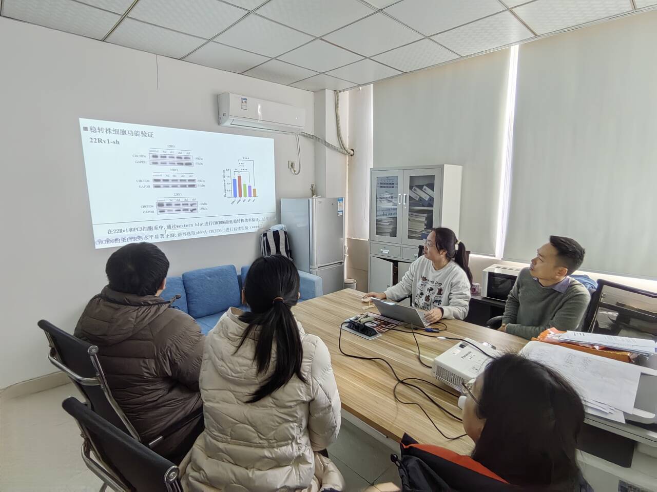 检验医学院特聘教授卫功宏来校交流,助力青年教师科研成长-检验医学院