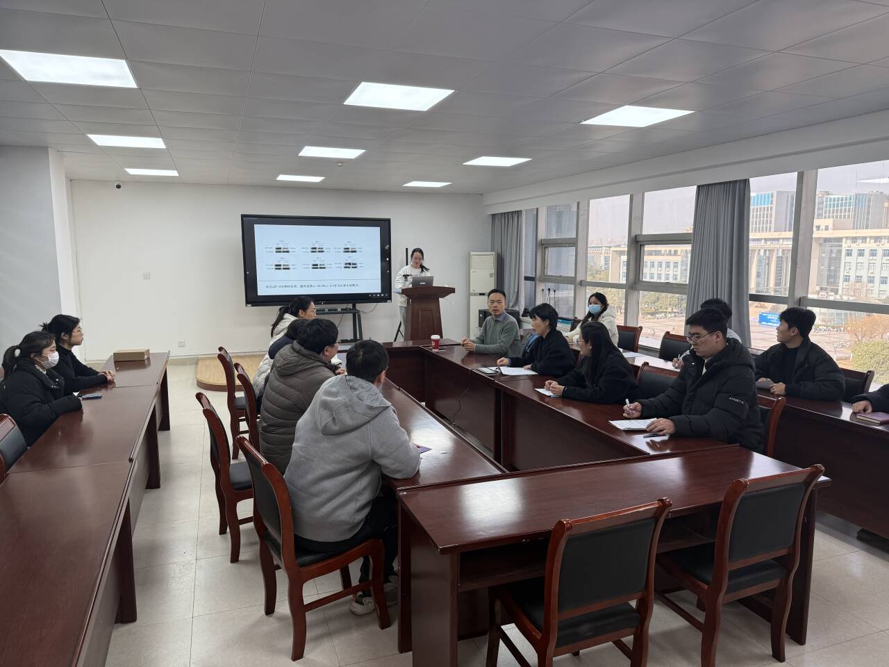 检验医学院特聘教授卫功宏来校交流,助力青年教师科研成长-检验医学院